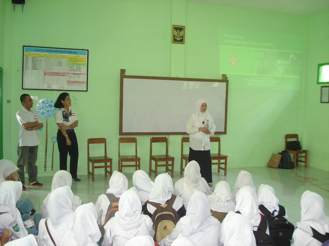 Politeknik Bina Trada ke SMK Darussalam Kab. Semarang