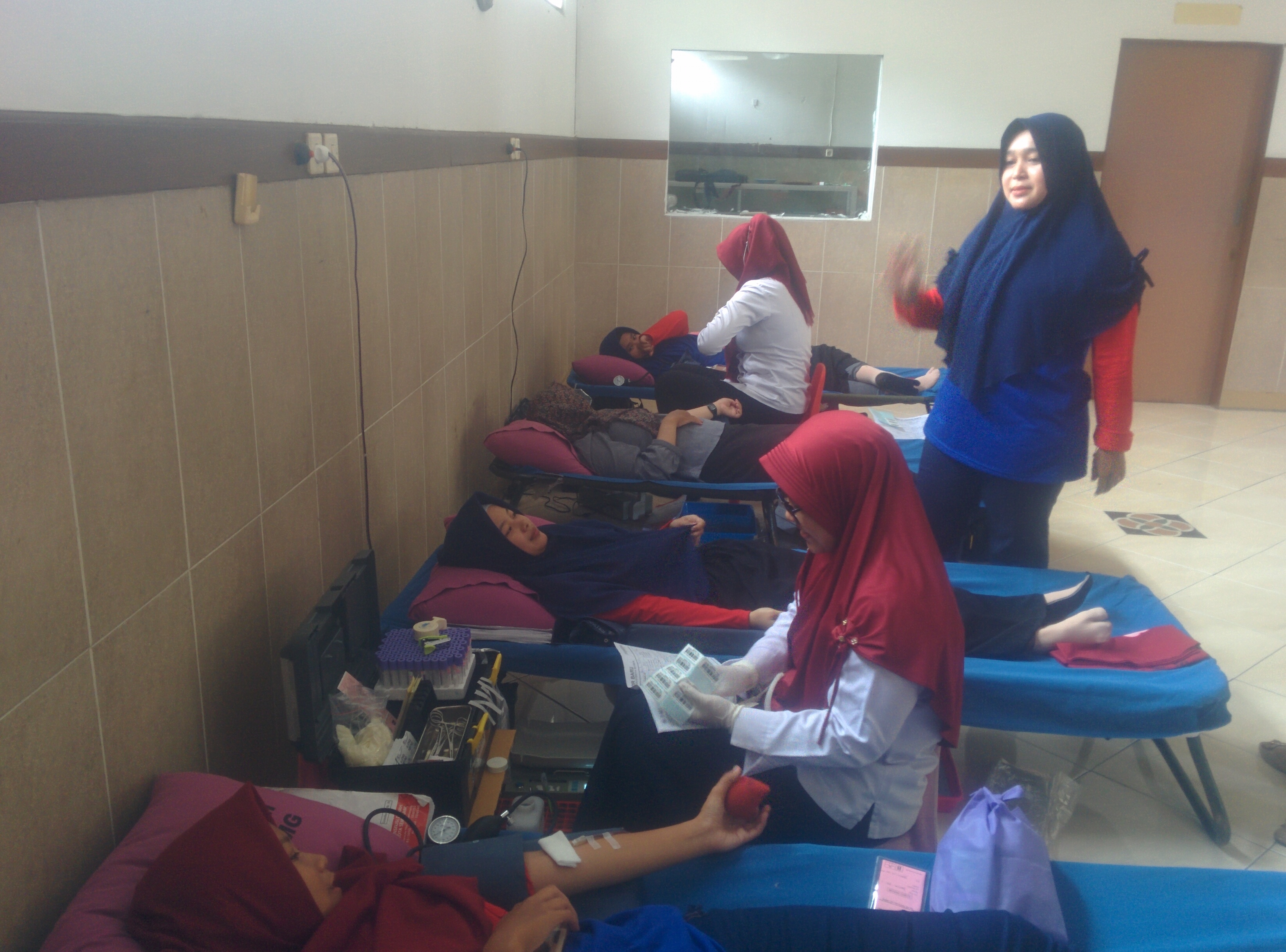 Donor Darah Sukarela di Kampus POLBITRADA